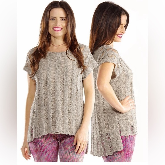 Hands to Hearts Channel weave top NWT - Picture 1 of 7
